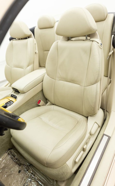 2005 Lexus SC Image 29