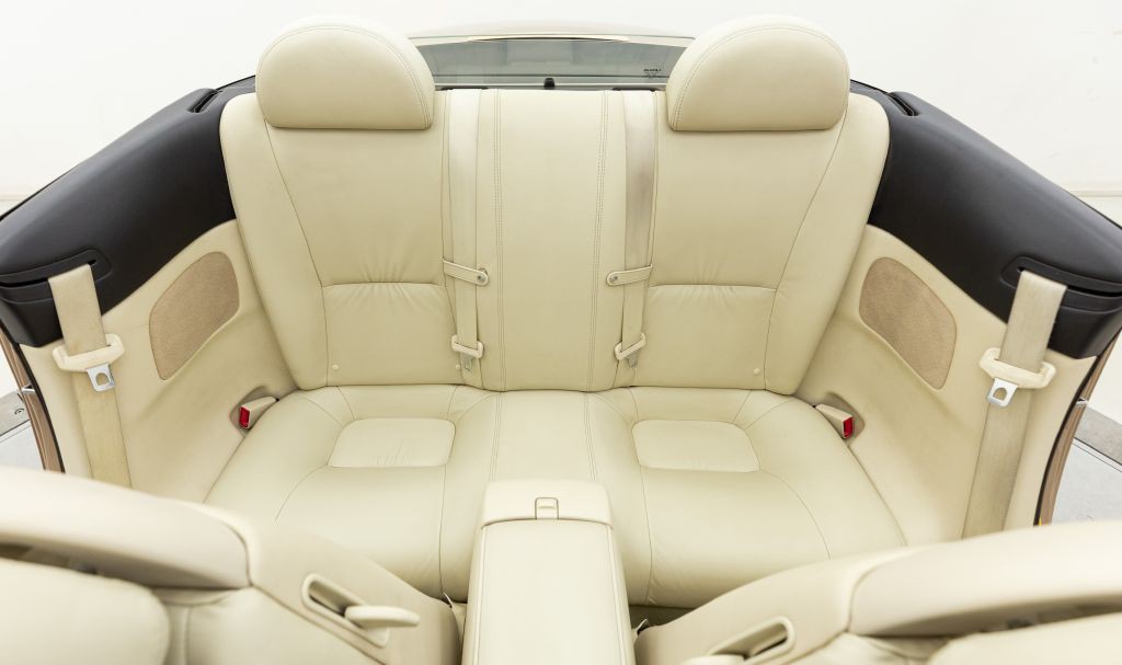 2005 Lexus SC Image 35