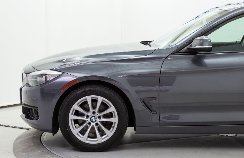 2014 BMW 3 Series Image 10
