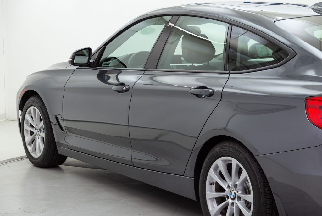 2014 BMW 3 Series Image 11