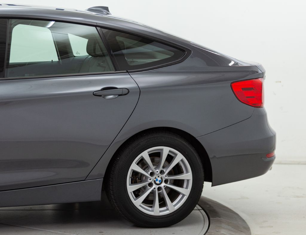 2014 BMW 3 Series Image 12