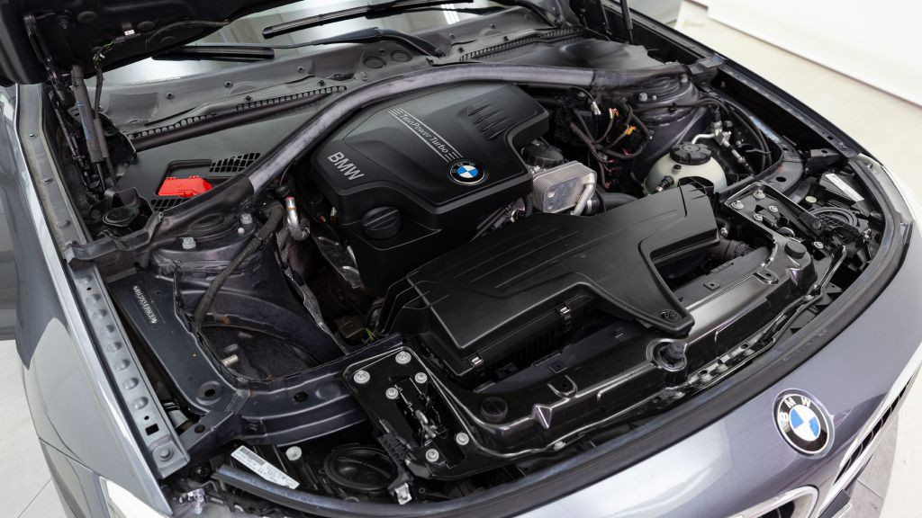 2014 BMW 3 Series Image 23