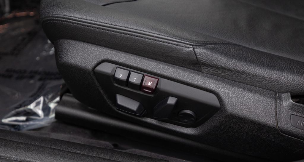 2014 BMW 3 Series Image 30