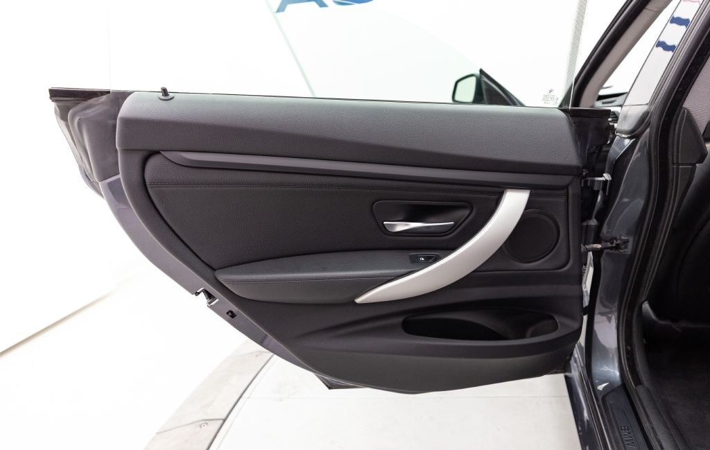 2014 BMW 3 Series Image 43