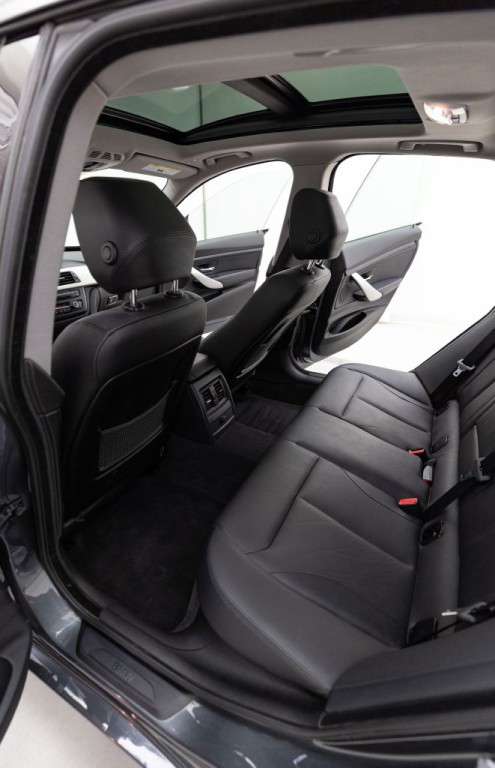 2014 BMW 3 Series Image 46