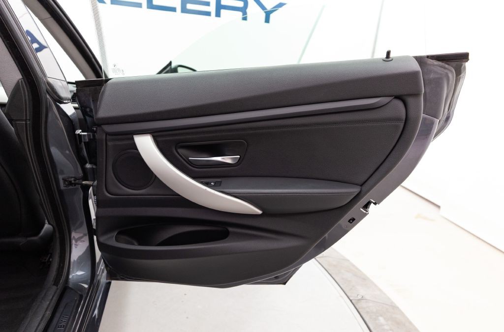 2014 BMW 3 Series Image 50