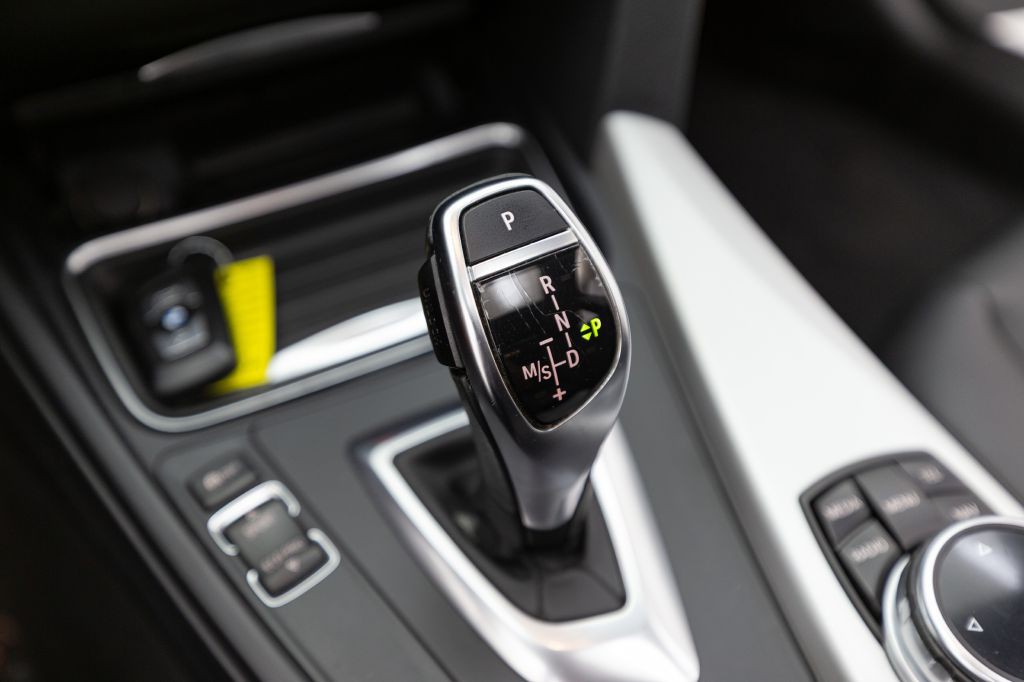 2014 BMW 3 Series Image 63