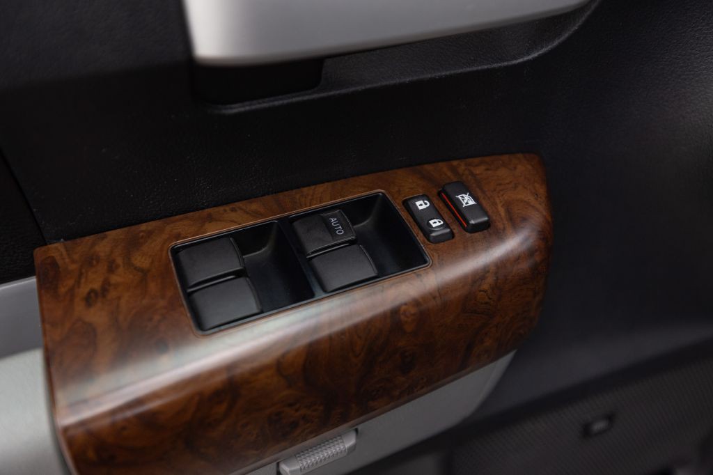 2010 Toyota Tundra Image 32