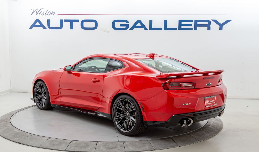 2018 Chevrolet Camaro Image 3