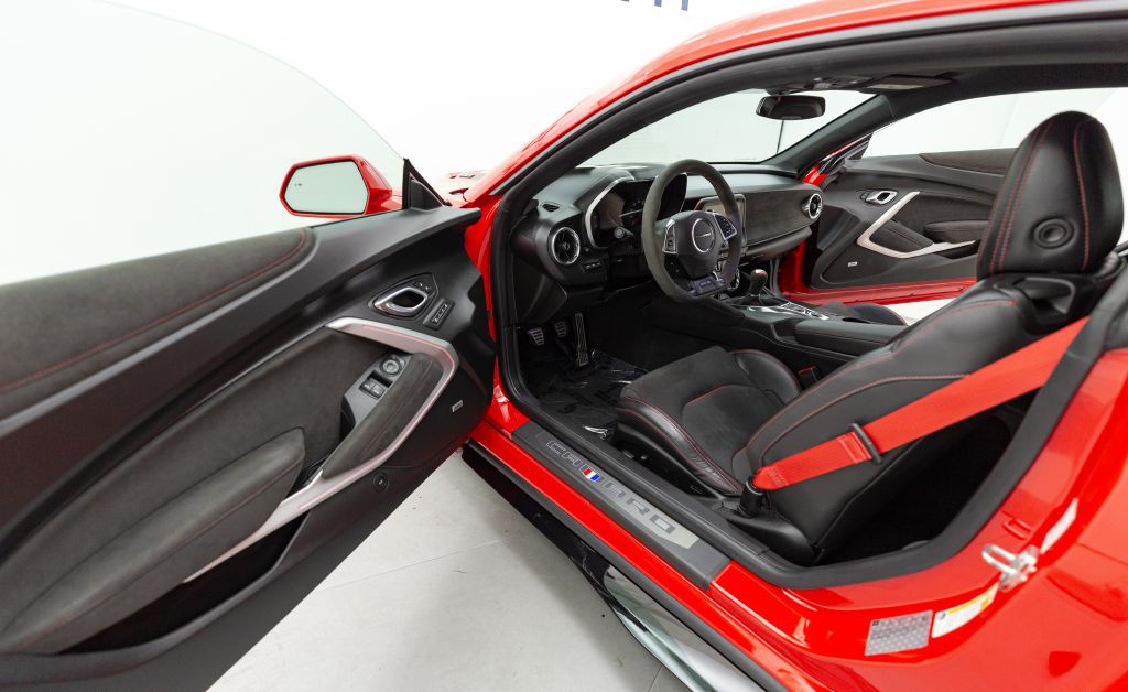 2018 Chevrolet Camaro Image 27