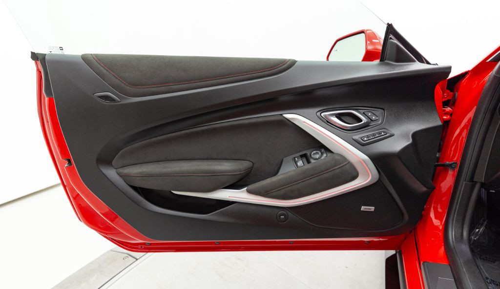 2018 Chevrolet Camaro Image 28