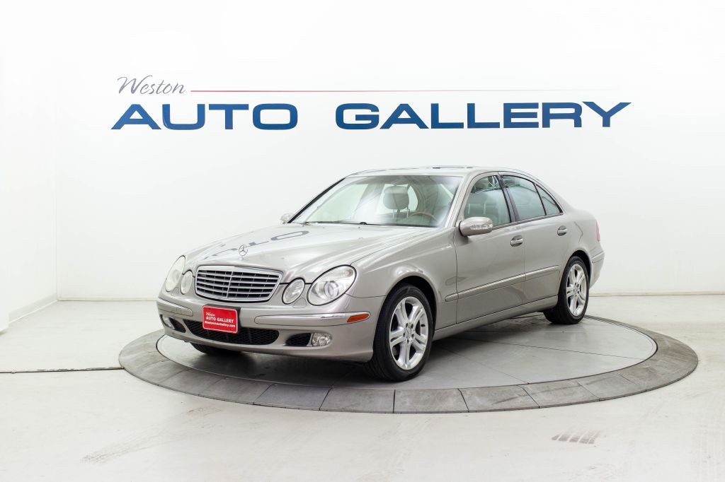 2005 Mercedes-Benz E-Class Image 1