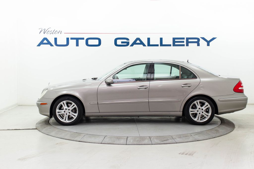 2005 Mercedes-Benz E-Class Image 2