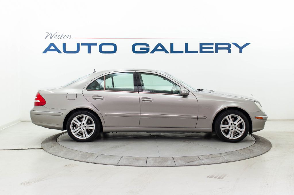2005 Mercedes-Benz E-Class Image 6