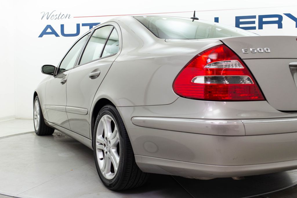 2005 Mercedes-Benz E-Class Image 10