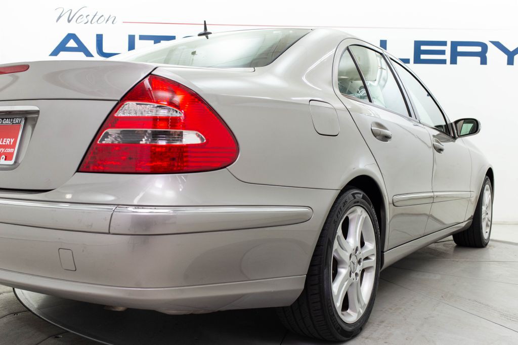 2005 Mercedes-Benz E-Class Image 13