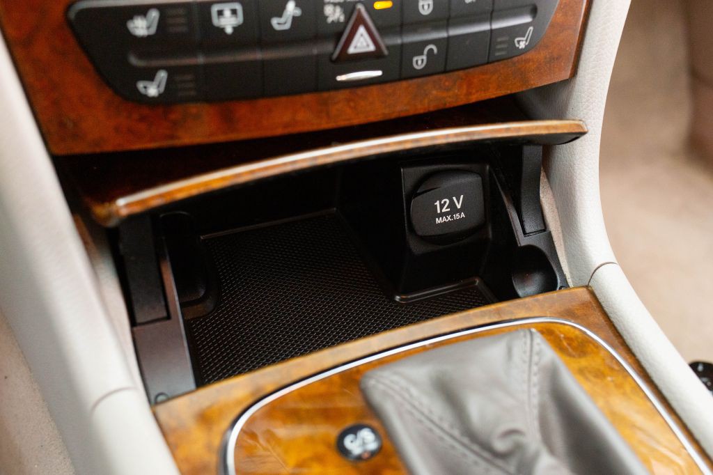 2005 Mercedes-Benz E-Class Image 35