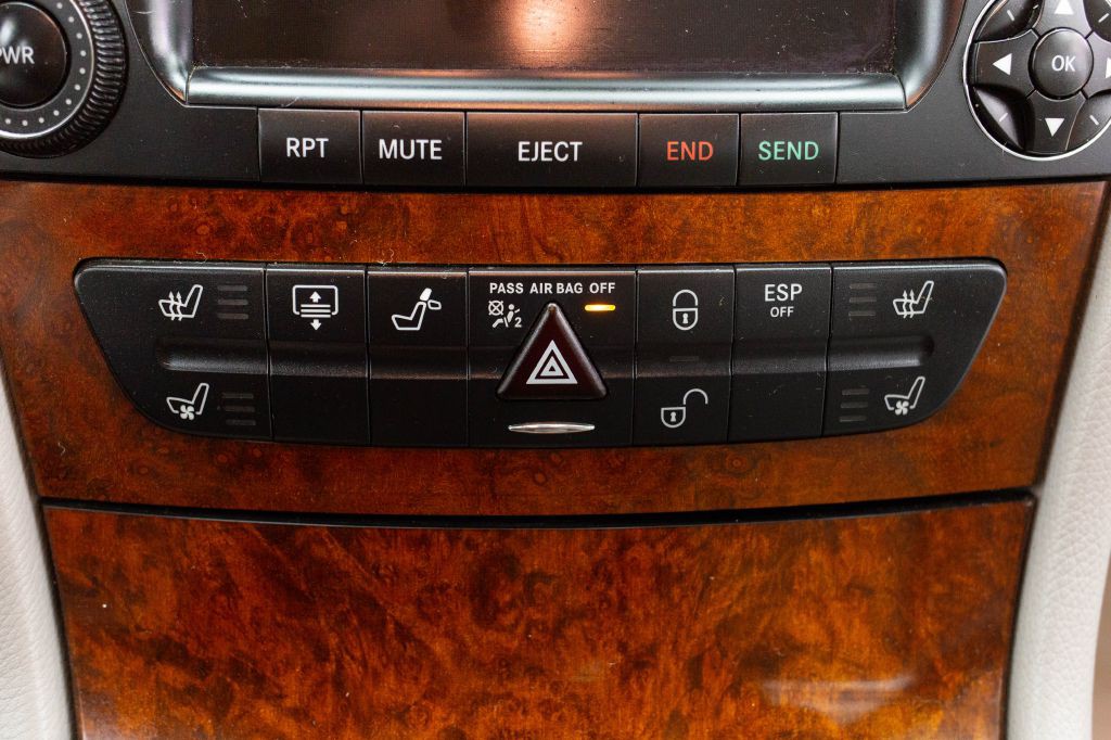 2005 Mercedes-Benz E-Class Image 36