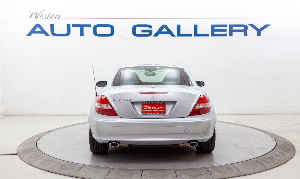 2006 Mercedes-Benz SLK-Class Image 4