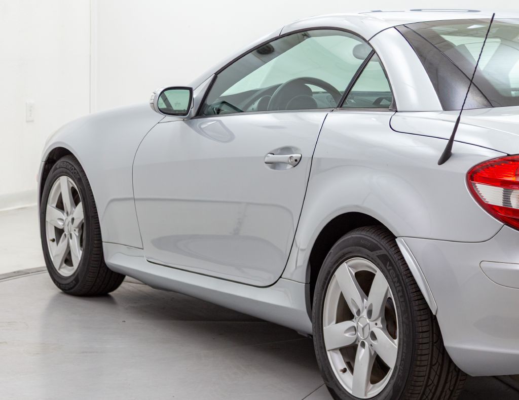 2006 Mercedes-Benz SLK-Class Image 12