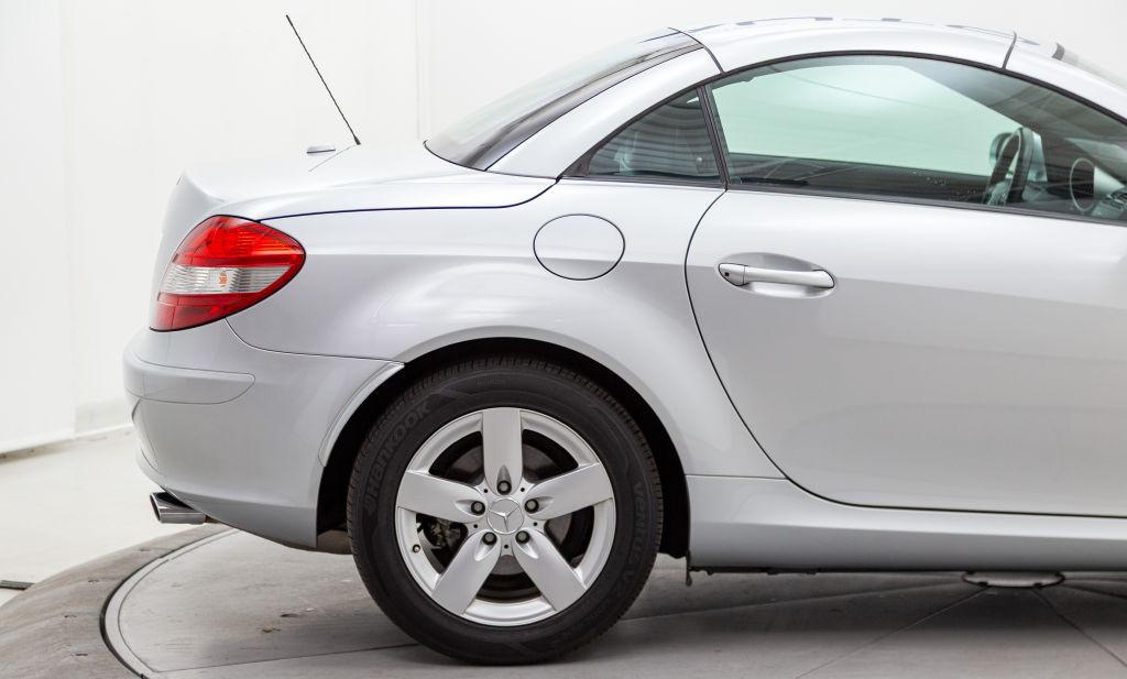 2006 Mercedes-Benz SLK-Class Image 17