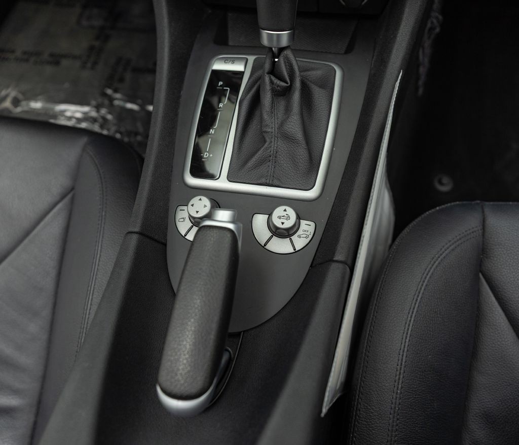 2006 Mercedes-Benz SLK-Class Image 48