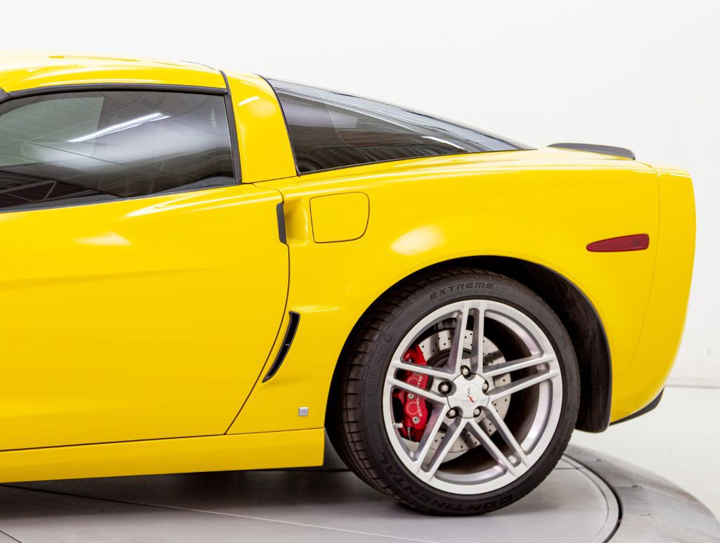 2007 Chevrolet Corvette Image 12