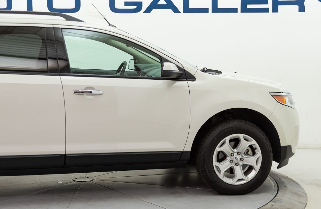 2011 Ford Edge Image 17