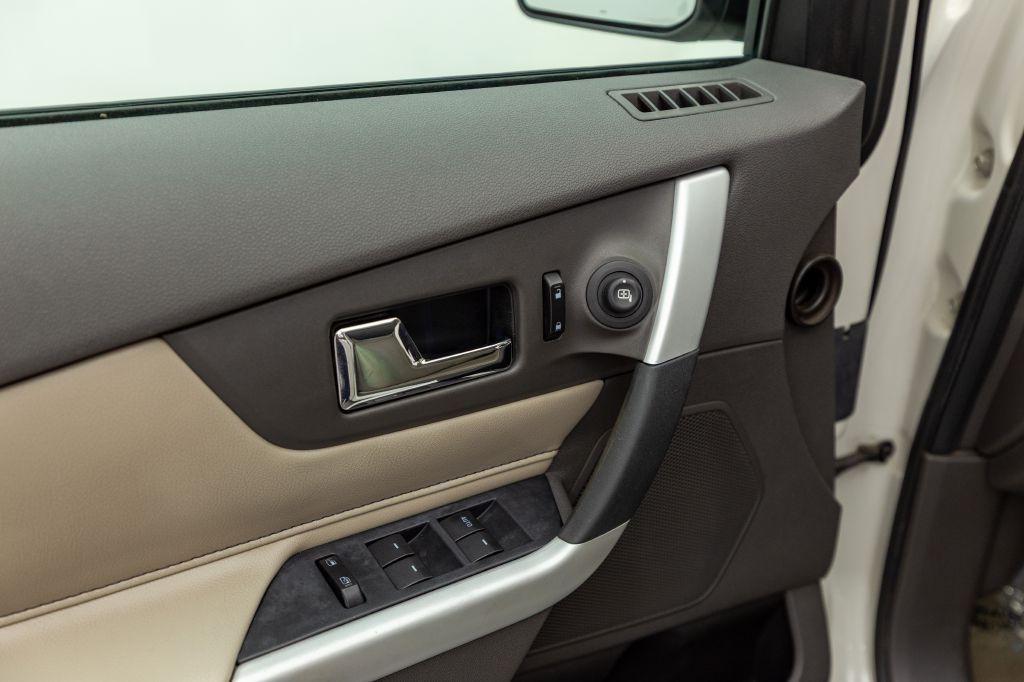 2011 Ford Edge Image 28