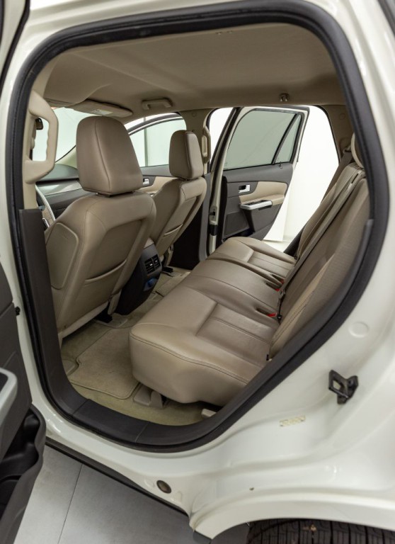 2011 Ford Edge Image 44