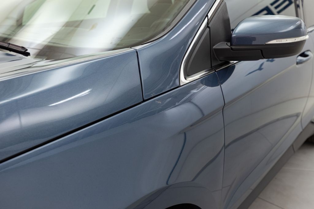 2019 Ford Edge Image 10