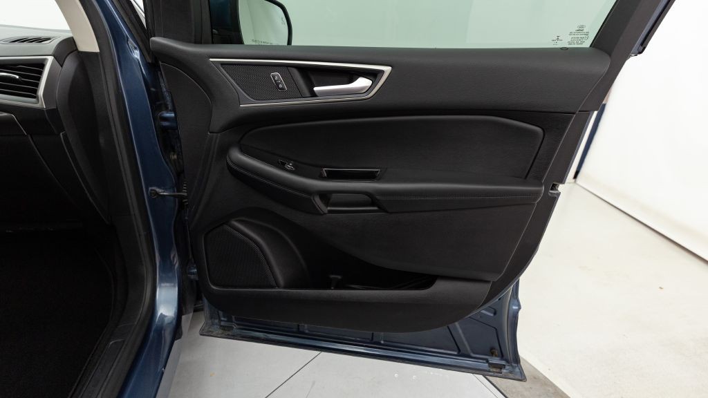 2019 Ford Edge Image 34