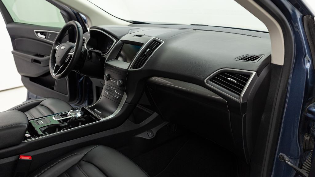 2019 Ford Edge Image 37