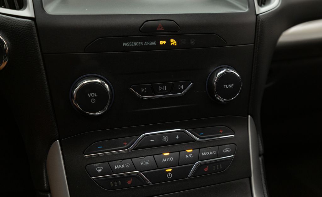 2019 Ford Edge Image 57