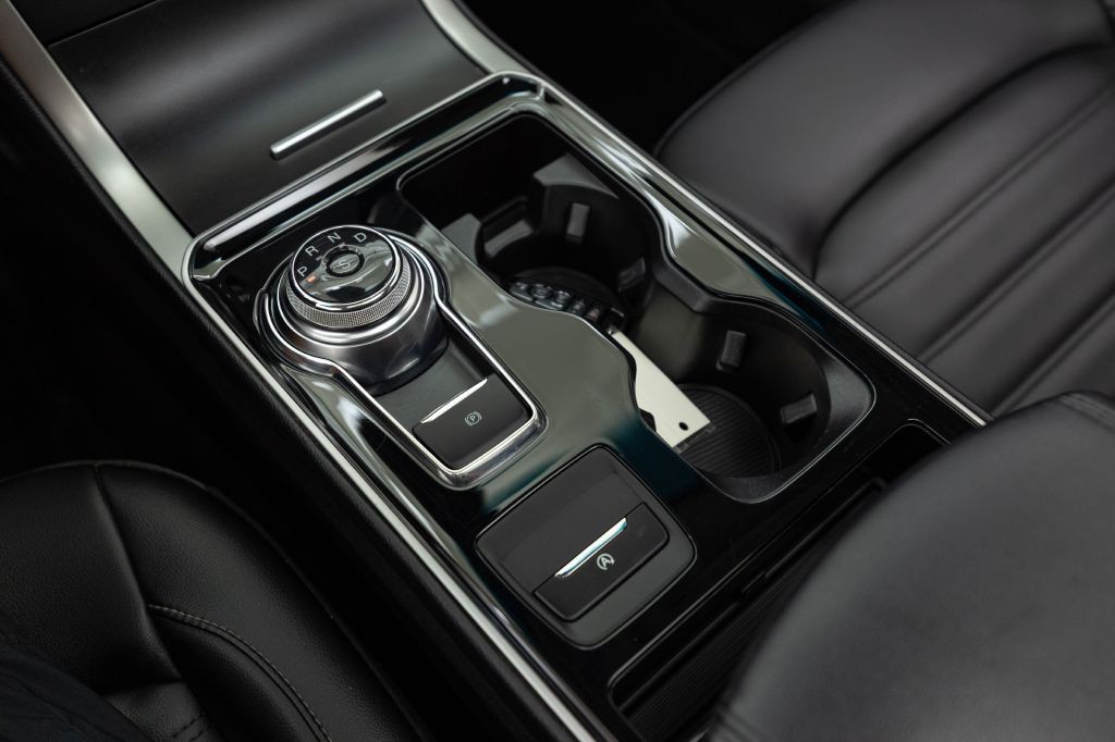 2019 Ford Edge Image 60