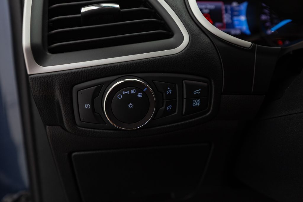 2019 Ford Edge Image 67