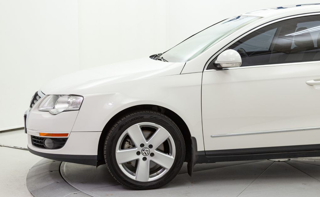 2009 Volkswagen Passat Image 11