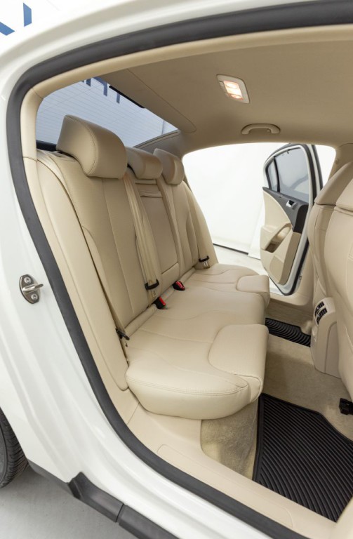 2009 Volkswagen Passat Image 61