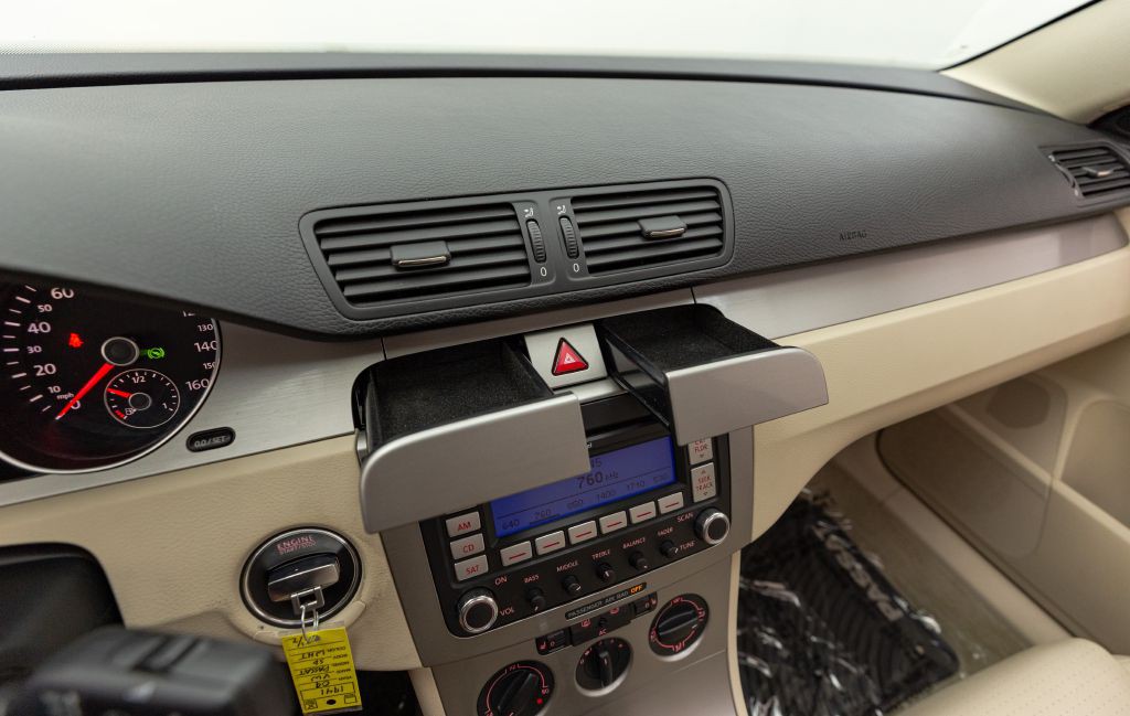 2009 Volkswagen Passat Image 67