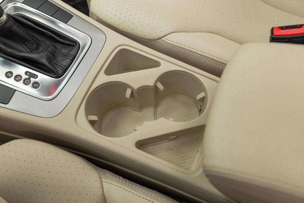 2009 Volkswagen Passat Image 71