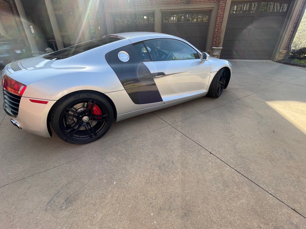 2010 Audi R8 Image 3