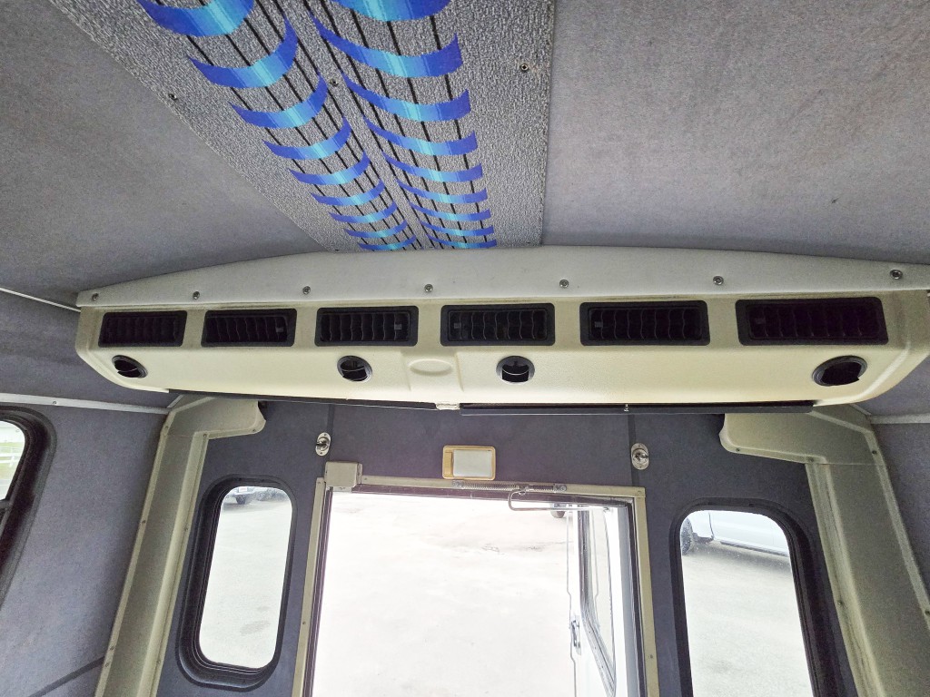 2005 Chevrolet Cc5500 Image 14