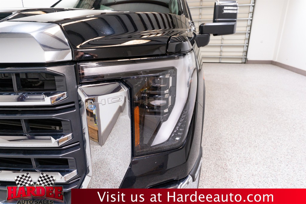 2024 GMC Sierra 2500 Image 8