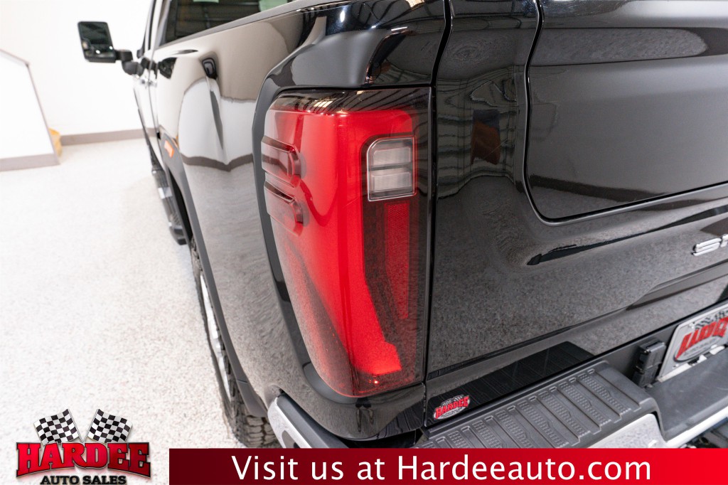 2024 GMC Sierra 2500 Image 9