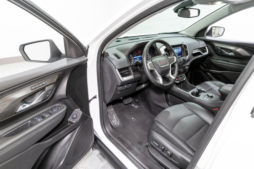 2024 GMC Terrain Image 12