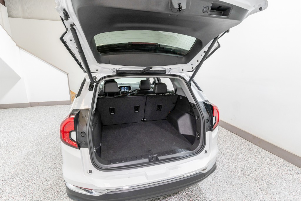 2024 GMC Terrain Image 32