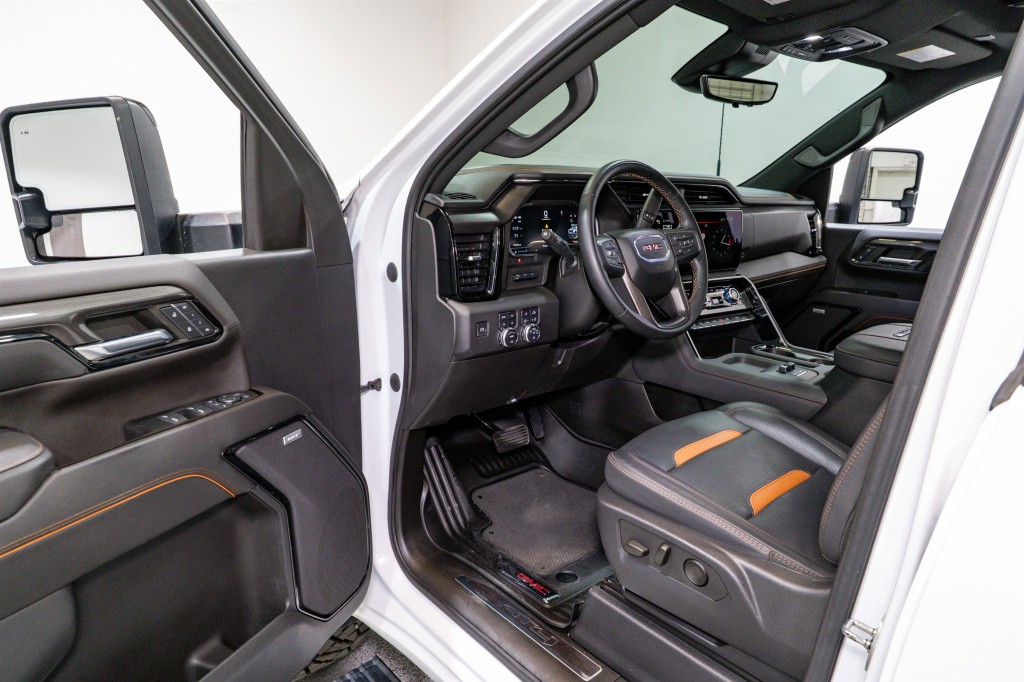 2024 GMC Sierra 2500 Image 16