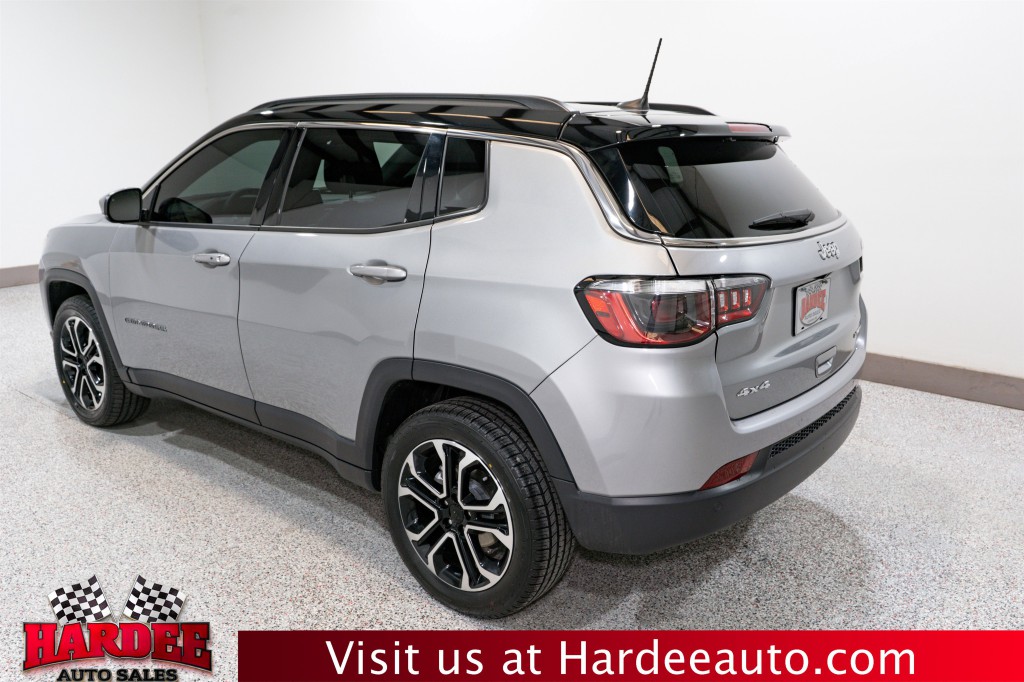 2024 Jeep Compass Image 3