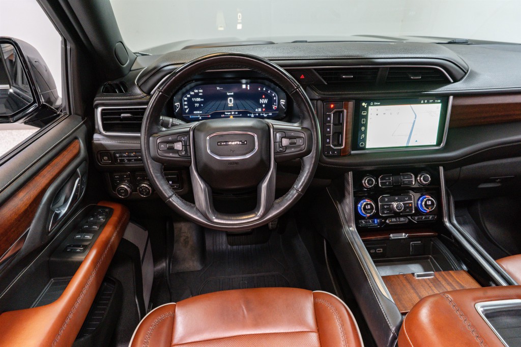2023 GMC Yukon Image 12