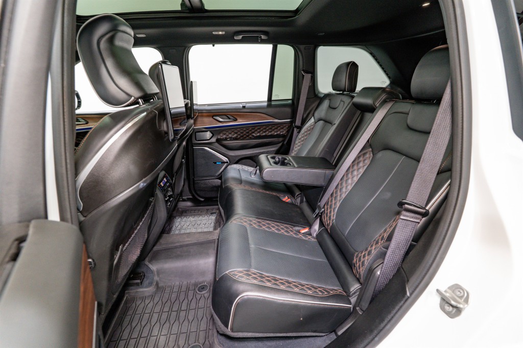2023 Jeep Grand Cherokee Image 36